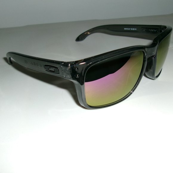 Oakley Accessories - Womens Oakley Sunglasses Polarized "LIKE NEW"